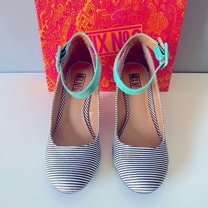 Mix No. 6 Black & White Striped Wedge Heels w/ Teal Ankle Strap Size 7.5